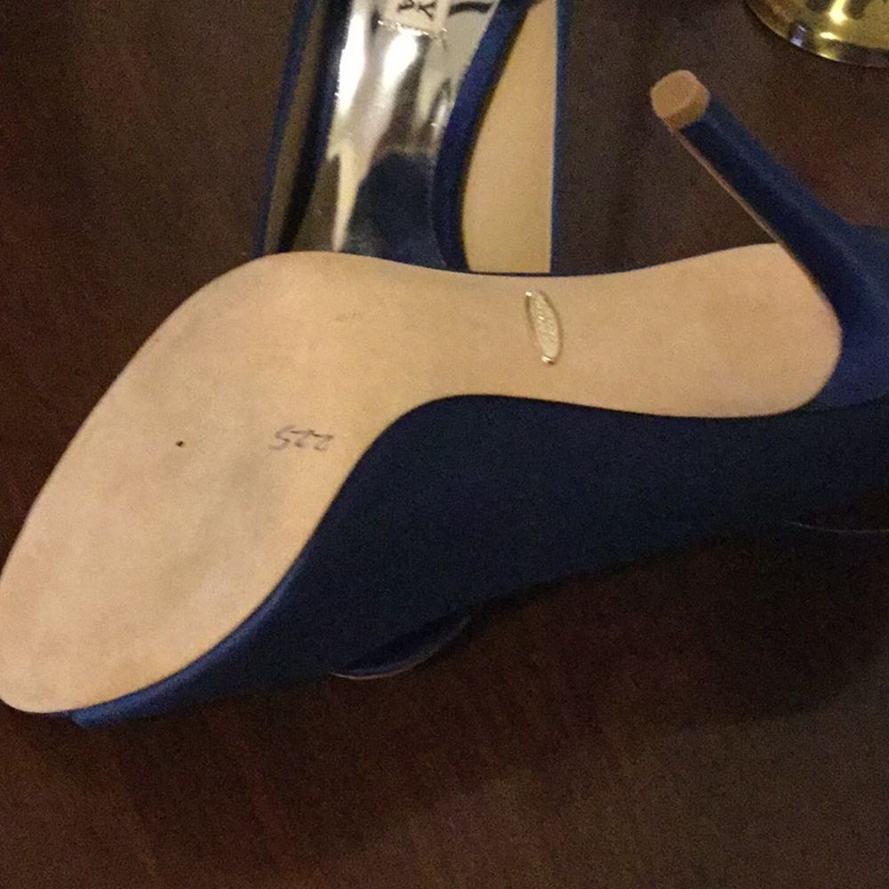 Badgley Mischka Blue Kali Satin Ankle-strap Pumps - Picture 6 of 12